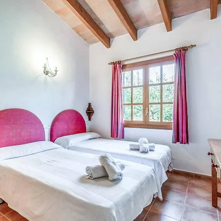 Maria Villa Pollenca
